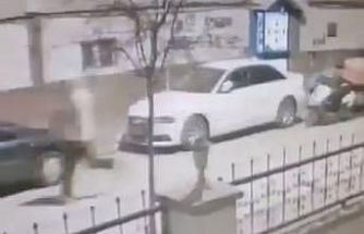 Kuryenin çantasındaki dürümü çalıp koşarak kaçtı