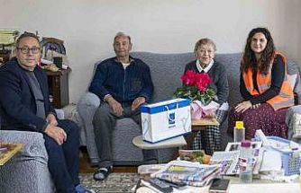 Kuşadası Belediyesi’nden engelli Osman amcaya anlamlı ziyaret