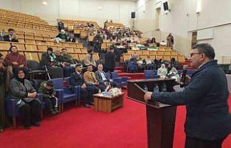 Kütahya’da eğitim gören Suriyeli öğrenciler, Baas rejiminin devrilmesinin birinci yıl dönümünü kutladı