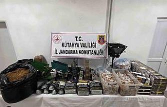 Kütahya’da jandarmadan kaçak tütün ve sigara operasyonu