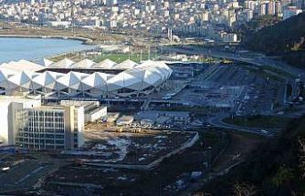 Maç günleri Akyazı Stadı ve çevresinde yaşanan trafik sorunu gündemden düşmüyor