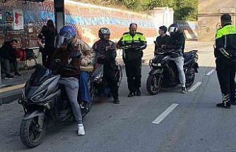 Manavgat’ta motosikletlilerin kask ve eldiven kullanım oranı yüzde 90