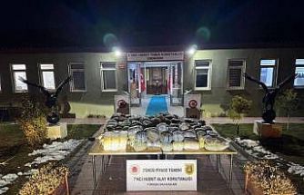 Mehmetçik hudutta uyuşturucuya geçit vermedi: Yaklaşık 259 kilogram uyuşturucu madde ele geçirildi