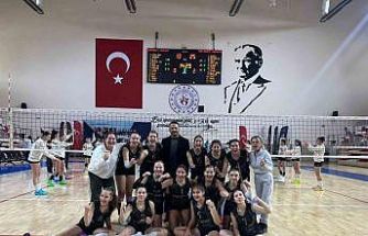 Melahat Ünügür Ortaokulu, Voleybol Yıldız Kız kategorisinde finalde