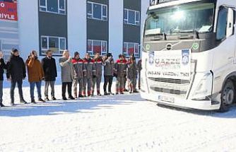 Melikgazi’nin yardım tırı dualarla Gazze’ye uğurlandı