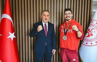 Müdür Yığmatepe, dünya ikincisi milli sporcuyu ağırladı