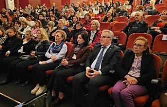 Nazilli’de Cumhuriyetin ilk kadın vekilleri konuşuldu