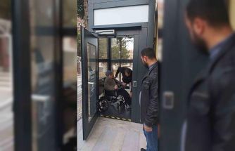 Okuldaki asansör engelini vali kaldırdı