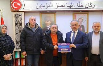 Ortaokulda Filistin yararına düzenlenen hayır çarşısında 146 bin lira toplandı