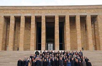 Özel: "Kurultayımızda yenilenen parti programımız, güncellenen tüzüğümüz ve yeni kadrolarımızla birlik ve beraberlik içinde geleceğe yürüyoruz"