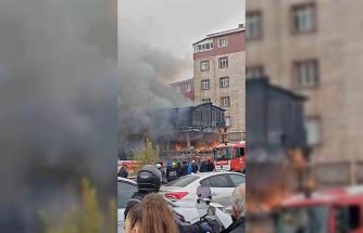 Pendik Kaynarca’da bir araçta başlayan yangın çevrede bulunan bina ve mekanlara da sıçradı. Olay yerine çok sayıda itfaiye ekibi sevk edildi.