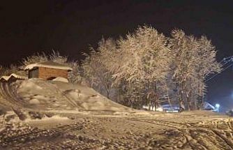 Rize’de beklenen kar yağışı başladı