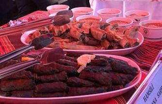 Rize’de Hamsi Festivali’nin gözdesi ‘Hamsili su böreği ve hamsili döner’ oldu