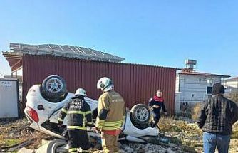 Samandağ’da takla atan otomobilin sürücüsü yaralandı