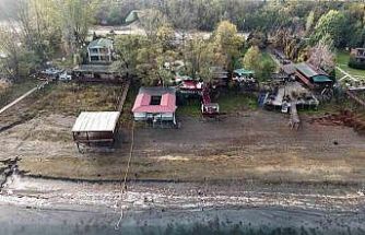 Sapanca Gölü’nde gizli borular, kesilen sazlıklar, işgal edilen kıyılar