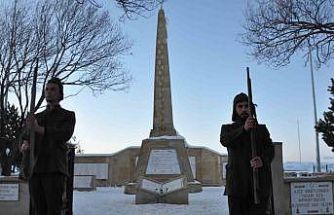 Sarıkamış şehitleri için eksi 10 derecede saygı nöbeti