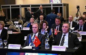 Seçer: "Demokrasi bir miras değil, emek isteyen canlı bir süreçtir"