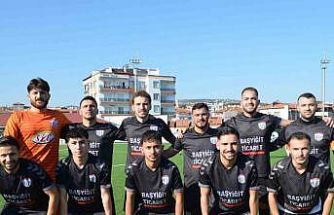 Selendi Belediyespor üçte üç yaptı