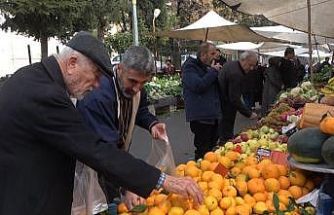 Semt pazarlarında kış yoğunluğu