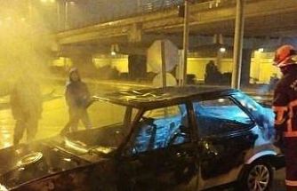 Seyir halindeki Tofaş alev alev yandı