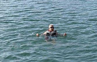 Siirt’te Aralık ortasında Botan Vadisinde suya girdiler