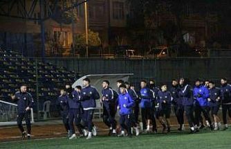 Söğütspor’da Teknik Direktör Savaş Akgün ilk antrenmanına çıktı