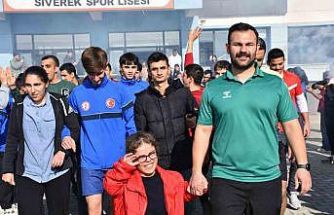 Spor lisesi öğrencileri, engelli öğrencileri ağırladı