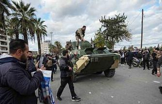 Suriye’de hükümet aleyhinde protestolara sahne olan Lazkiye’de sokağa çıkma yasağı