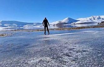 Taşlıçay Balık Gölü kısmen buz tuttu