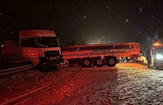 TEM’in Bolu geçişinde ortalık savaş alanına döndü: 7 araç birbirine çarptı