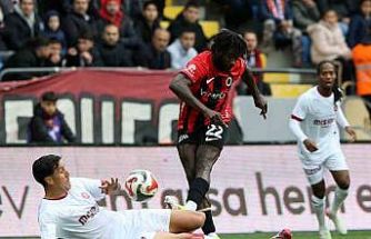 Trendyol Süper Lig: Gençlerbirliği: 3 - Fatih Karagümrük: 0 (Maç sonucu)