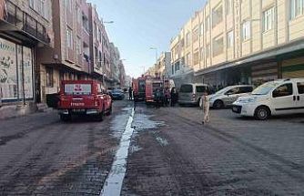 Tutuşan talaş iş yerini yaktı