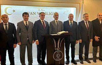 Ulaştırma ve Altyapı Bakanı Uraloğlu, Van’a geldi