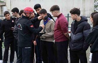 Ümraniye Belediyesi’nden liselerde arama kurtarma eğitimi