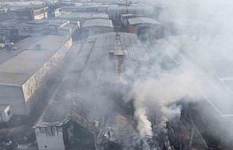 Uşak’ta iplik fabrikasında çıkan yangın büyümeden söndürüldü