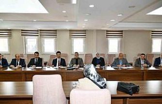 Vali Çiçek halk gününde vatandaşların sorunlarını dinledi