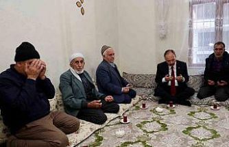 Vali Kızılkaya kazada hayatını kaybeden vatandaşın ailesiyle görüştü