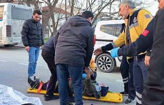 Yaralı motosiklet sürücüsü yaralı annesinin elini tutup moral verdi