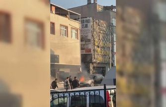 Yeni aldığı otomobilinden alevler yükseldi, yangını söndürdü