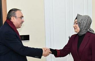 15 Temmuz şehidinin kızını ziyaret eden Vali: "Onlar sayesinde milli irade gasp edilemedi"