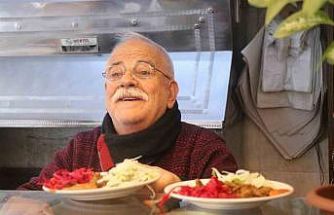 60 yıllık lezzet mirası: Uzun Çarşı’nın ciğer ustası gastronomi turizmine katkı sunuyor