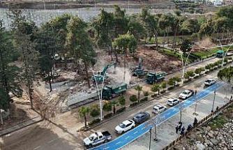 Adana’da kaçak işletmeler yıkılıyor