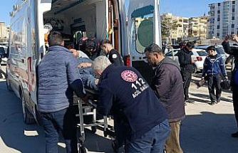 Adliye önünde boşanma kavgası: 2 yaralı