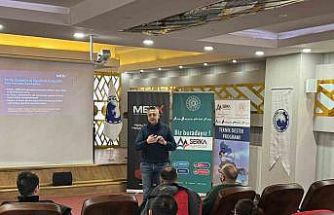 Ağrı’da basın mensuplarına yönelik yapay zekâ destekli medya uzmanlığı eğitimi başladı