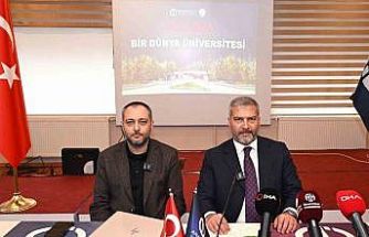 Anadolu Üniversitesi Rektörü Adıgüzel, basın mensuplarıyla buluştu