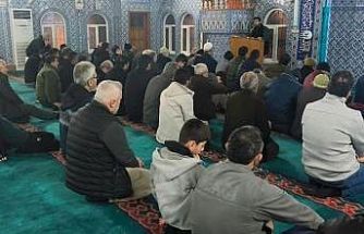 Anamur’da yeni yılın ilk sabahı camilerde karşılandı