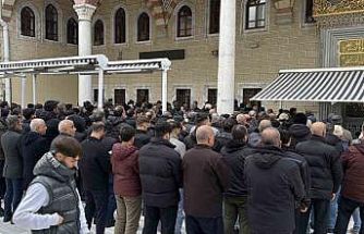 Arnavutköy’de cami avlusunda vurulan yaşlı adam son yolculuğuna uğurlandı