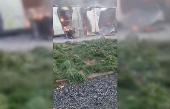 Arnavutköy’de şantiyede yangın paniği: Konteynerler alev alev yandı