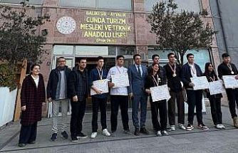 Ayvalıklı şef adayı öğrenciler İstanbul’dan 15 madalya ile döndü