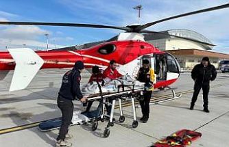 Bahçesaray’da kazada yaralanan çocuk helikopterle Van’a nakledildi